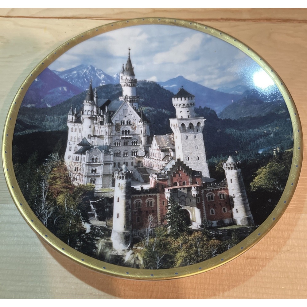 Lenox Plate 1994.  Neuschwanstein Castle. ‎ Great Castles Of The World.